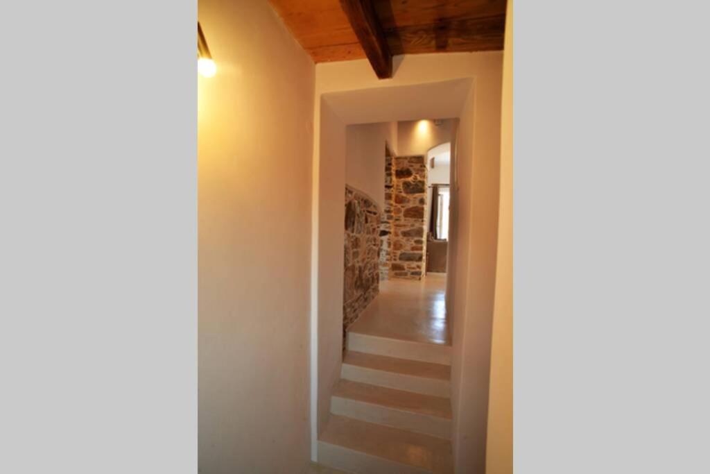 George Farmhouse Chrousa Luaran gambar
