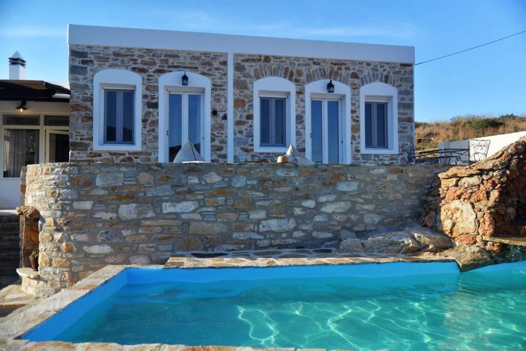 George Farmhouse Chrousa Luaran gambar