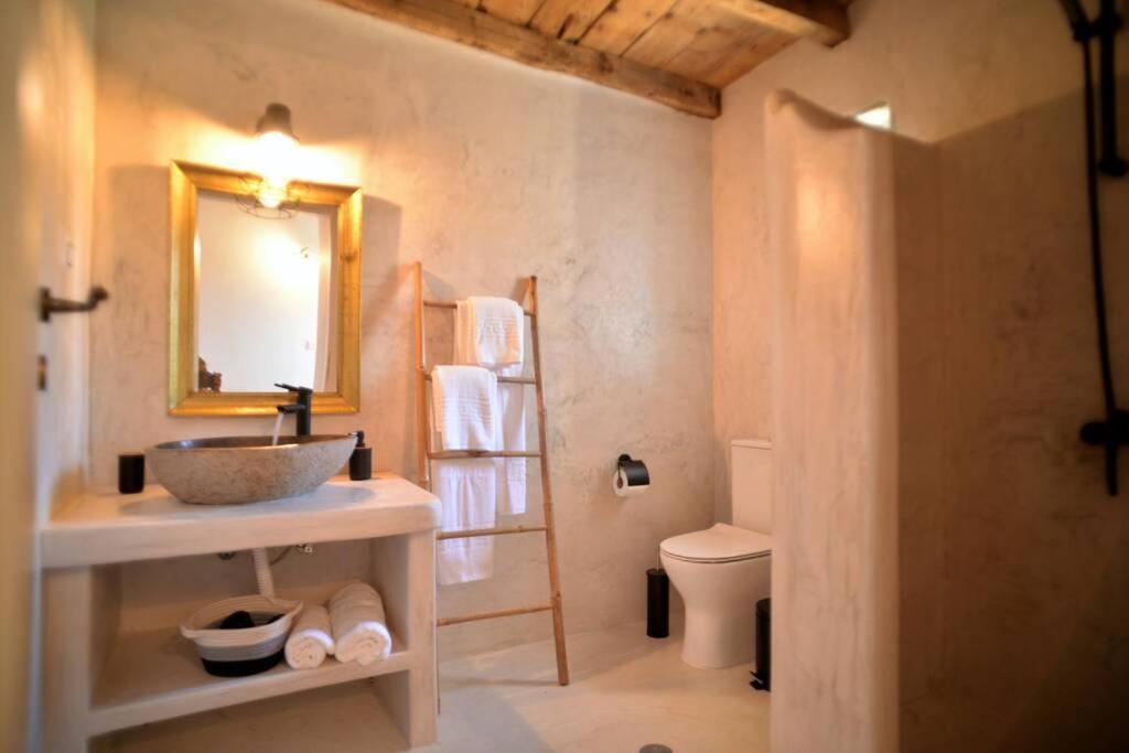 George Farmhouse Chrousa Luaran gambar