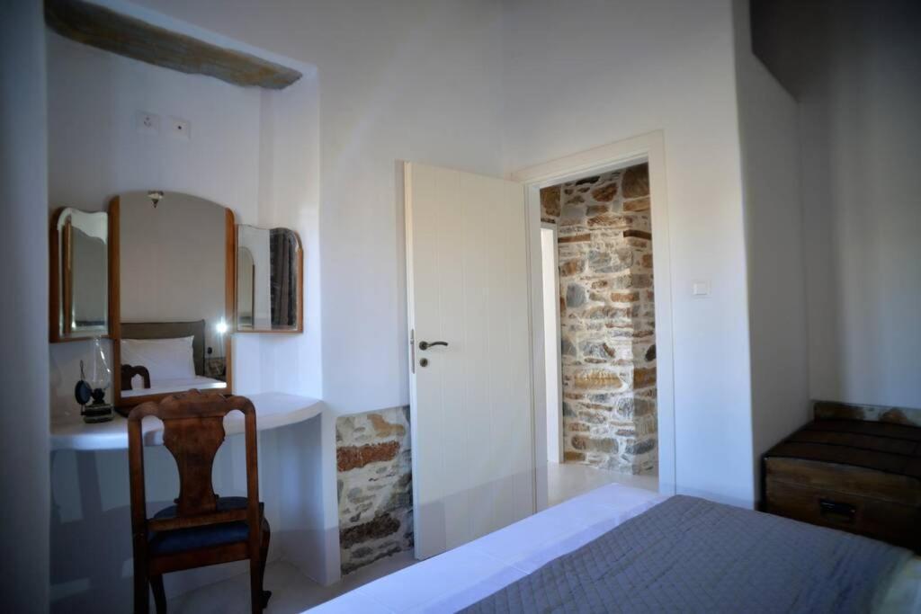 George Farmhouse Chrousa Luaran gambar
