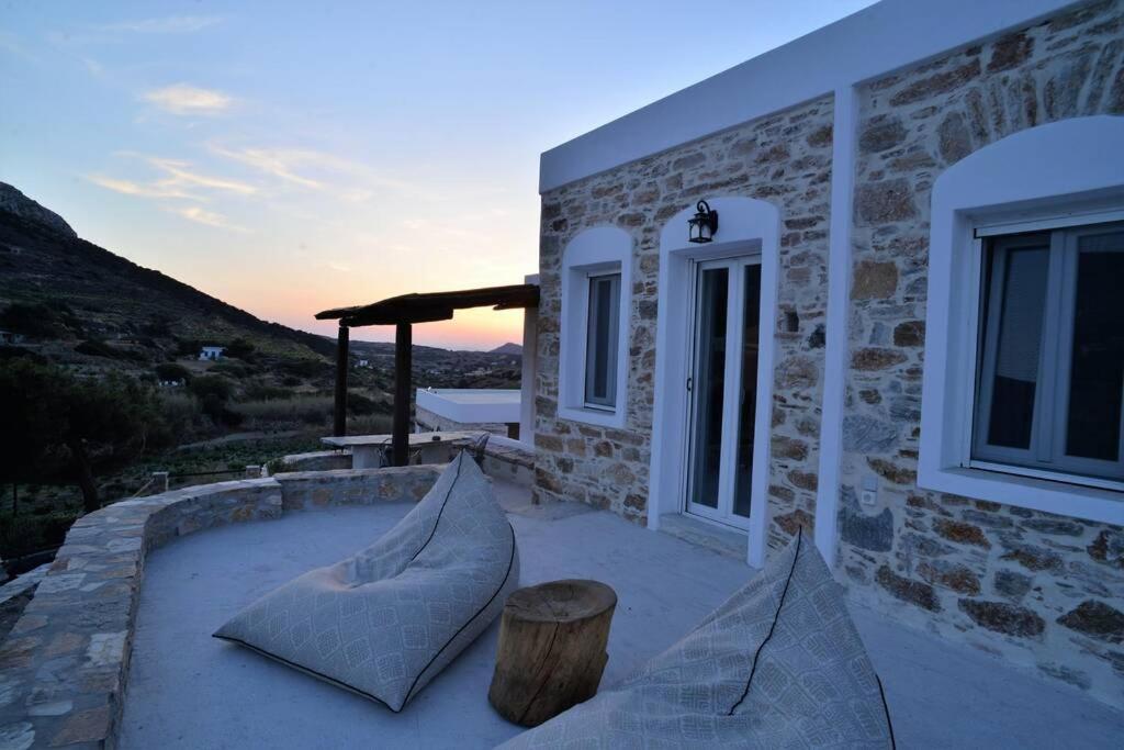 George Farmhouse Chrousa Luaran gambar