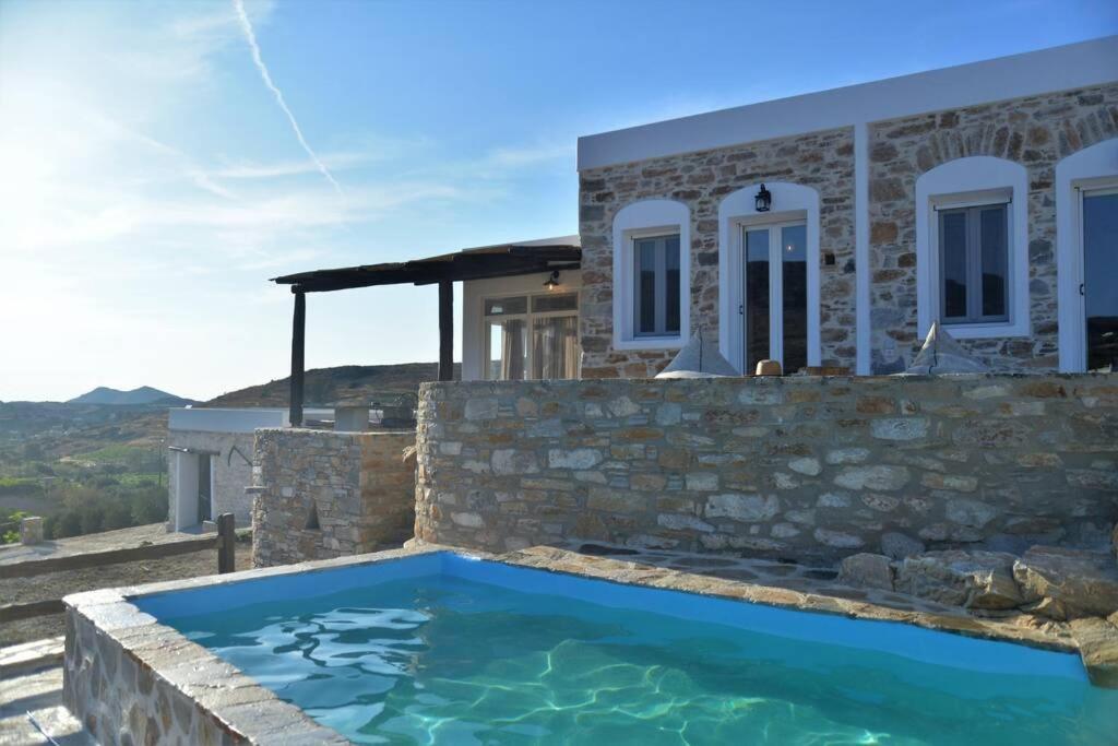 George Farmhouse Chrousa Luaran gambar